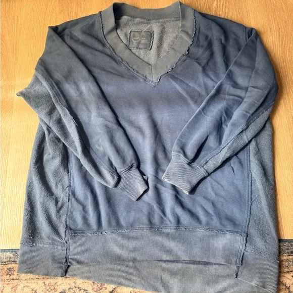 Aerie Vacay Every Day Blue Crewneck - Picture 2 of 6